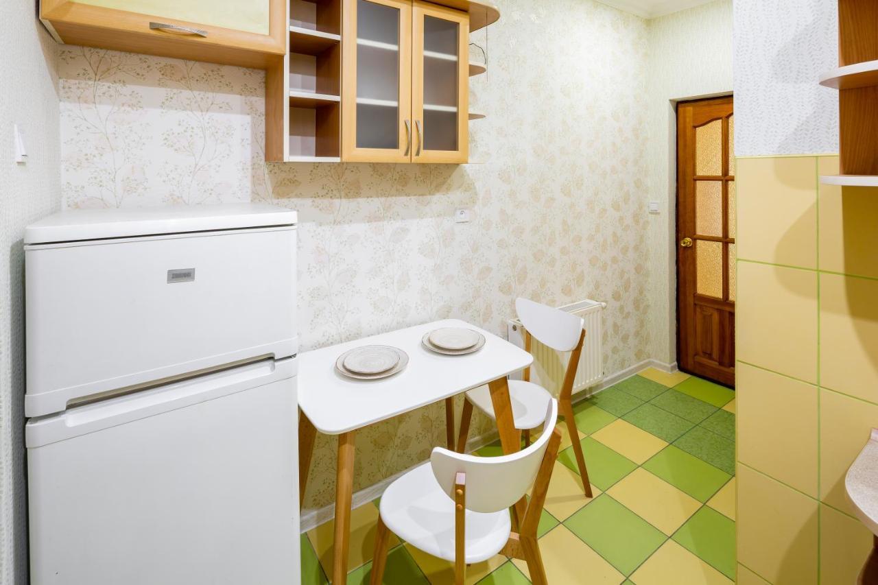 Lva Apartment Lviv Bagian luar foto