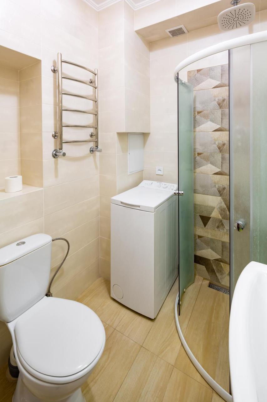 Lva Apartment Lviv Bagian luar foto