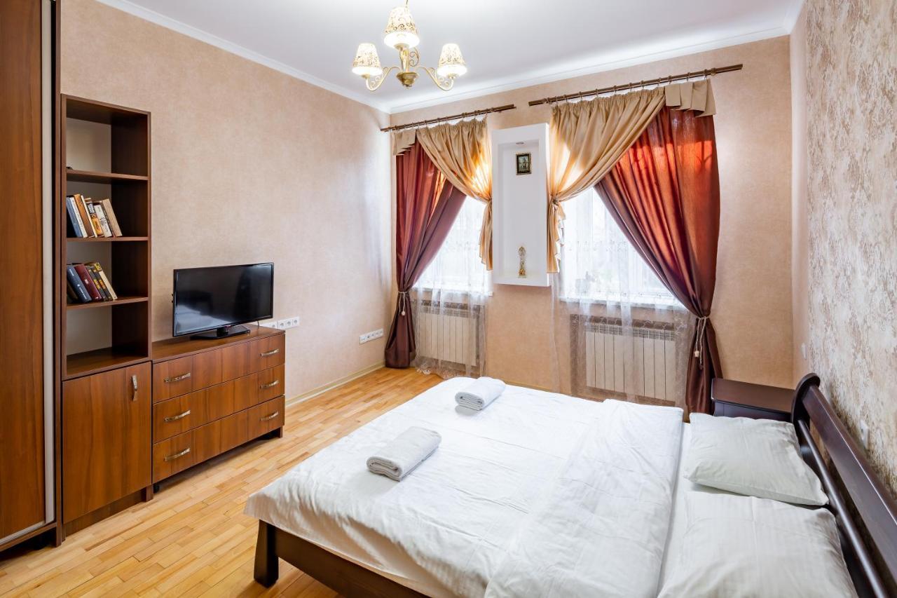 Lva Apartment Lviv Bagian luar foto